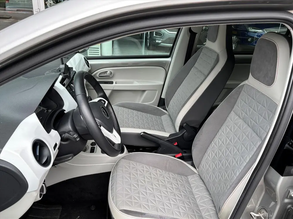 Volkswagen Up! 1.0 60PK Up! Beats| Camera|Stoelverwarming|Cl uit 2020, foto 19