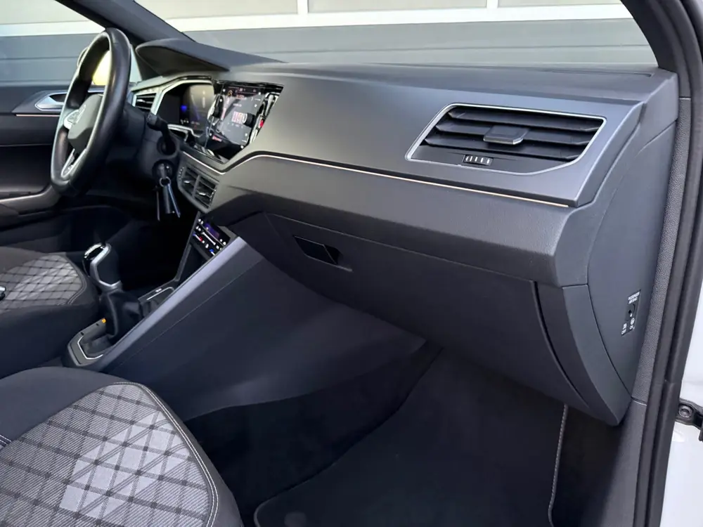 Volkswagen Taigo 1.0 TSI R-Line IQ lampen Apple Car play uit 2022, foto 15