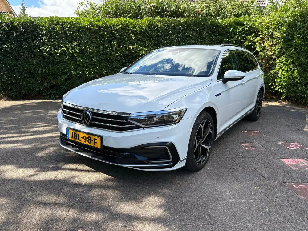 Volkswagen Passat Variant Passat 1.4 TSI Phev 218pk 6-DSG 2020 Wit uit 2020, foto 3
