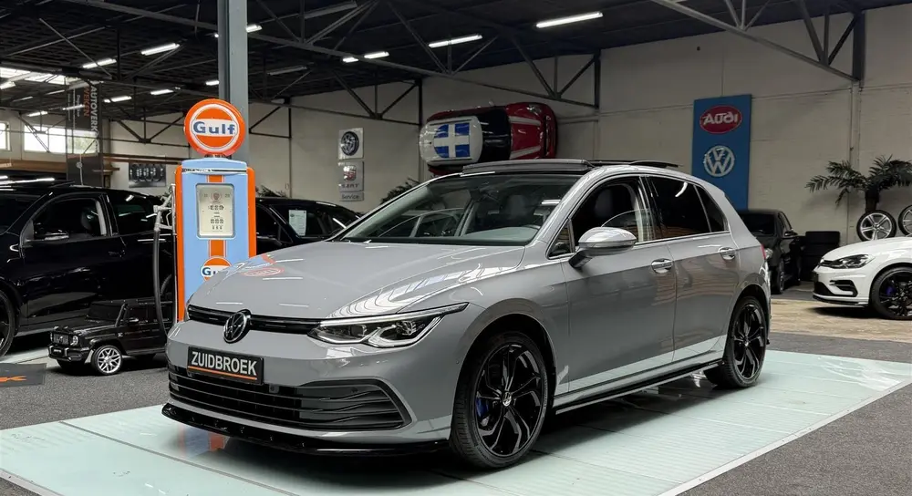 Volkswagen Golf 1.5 e TSI DSG | Pano | Navi | Maxton | Clima uit 2020