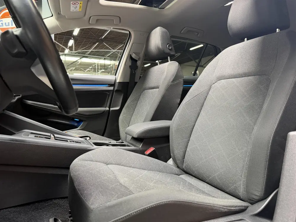Volkswagen Golf 1.5 e TSI DSG | Pano | Navi | Maxton | Clima uit 2020, foto 15