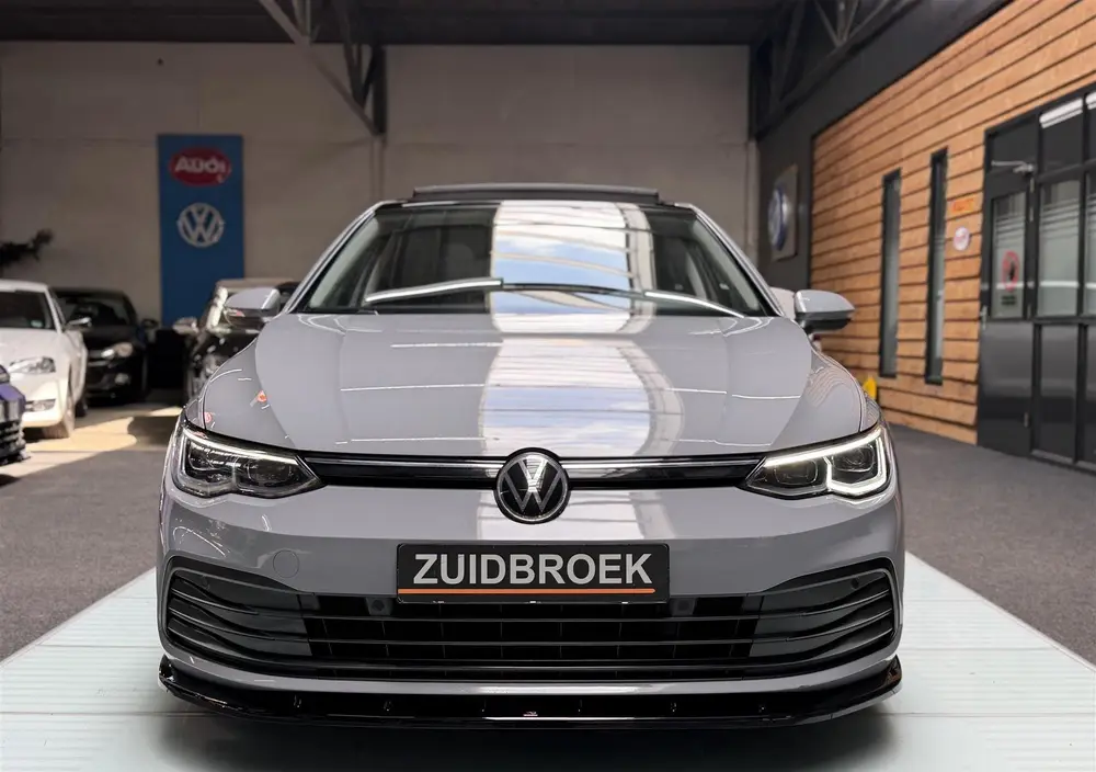 Volkswagen Golf 1.5 e TSI DSG | Pano | Navi | Maxton | Clima uit 2020, foto 2