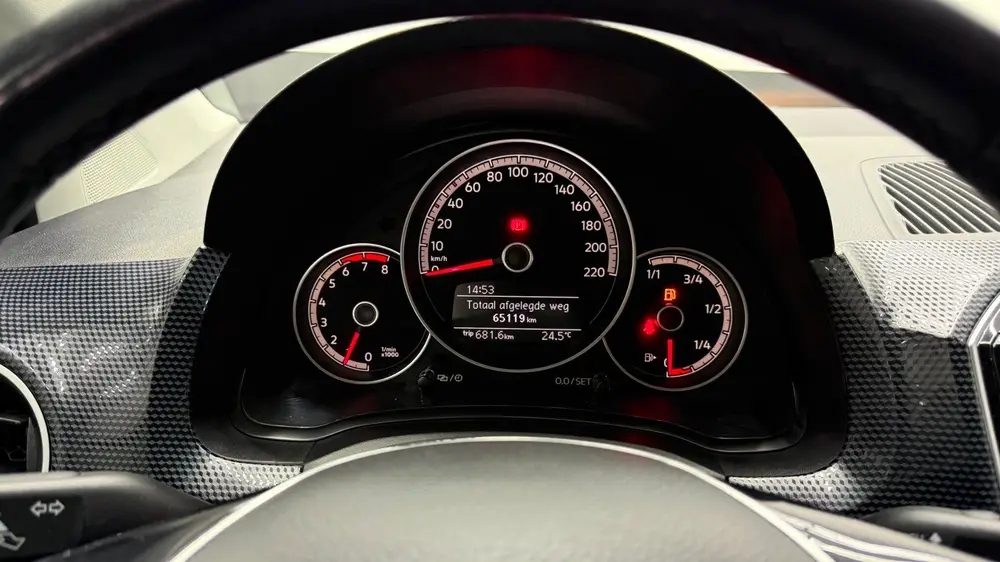 Volkswagen UP! 1.0 navigatie- en multimediasysteem. uit 2020, foto 13