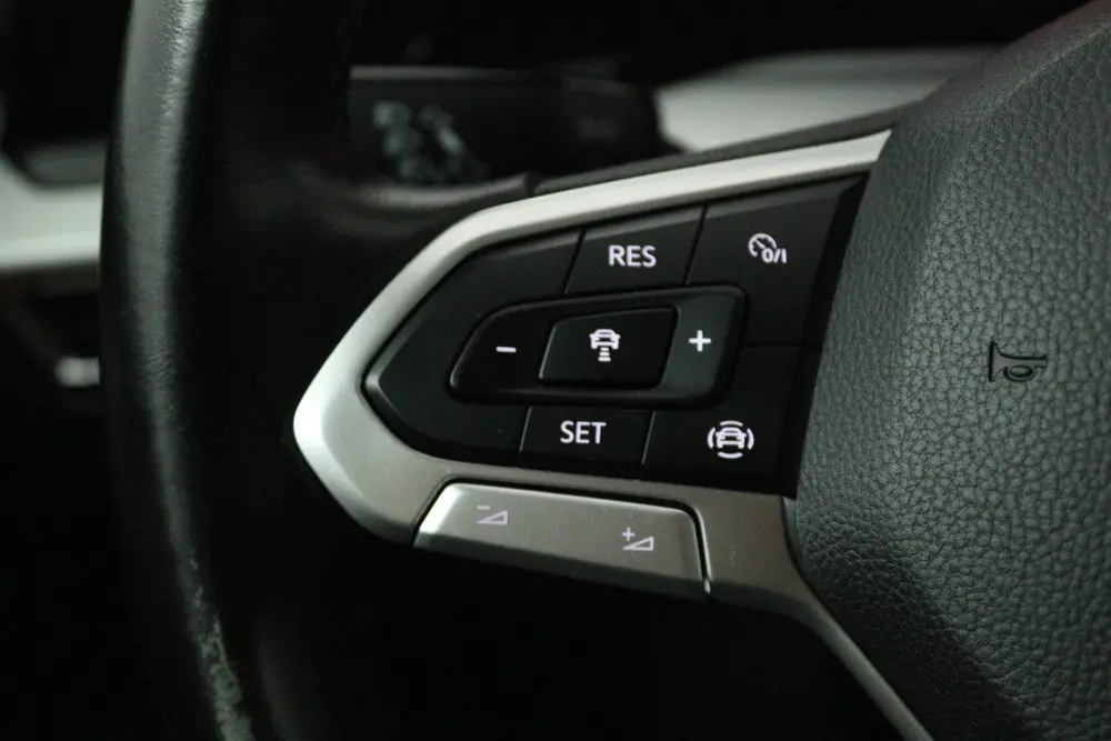 Volkswagen Golf 1.0 TSI Life (CRUISE CONTROL ADAPTIEF, NAVIG uit 2021, foto 10