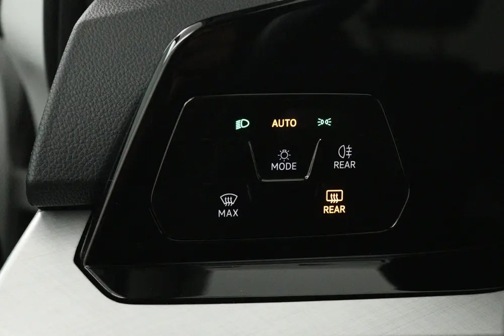 Volkswagen Golf 1.0 TSI Life (CRUISE CONTROL ADAPTIEF, NAVIG uit 2021, foto 6