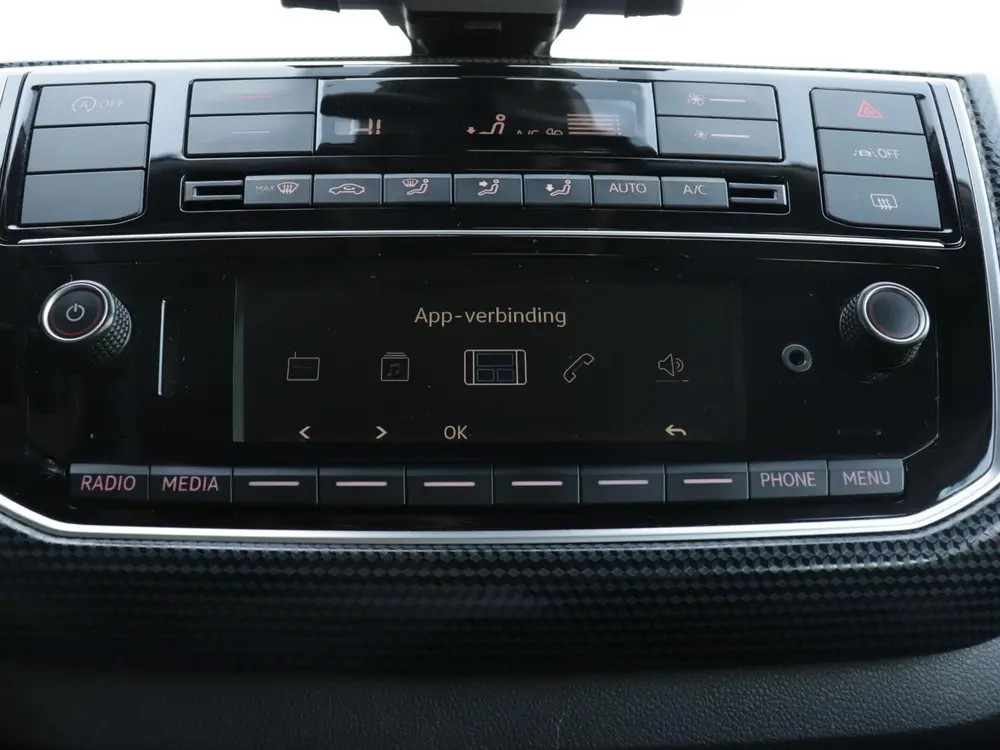 Volkswagen Up! 1.0 | Camera | Cruise Control | Regensensor | uit 2024, foto 15