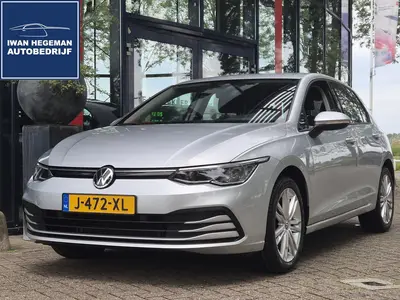 Volkswagen Golf Golf 1.0 TSI Life | Navigatie via Apple carplay | uit 2020