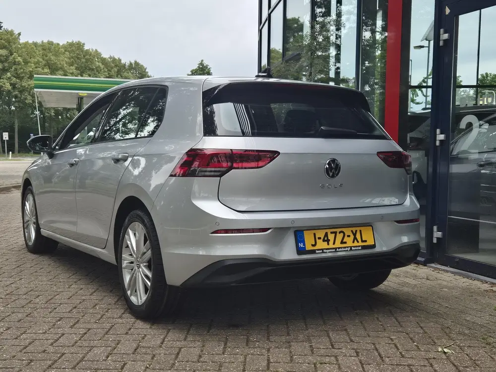 Volkswagen Golf 1.0 TSI Life | Navigatie Via Apple Carplay | Climate Control | Parkeersensoren Golf 1.0 TSI Life | Navigatie via Apple carplay | uit 2020, foto 5