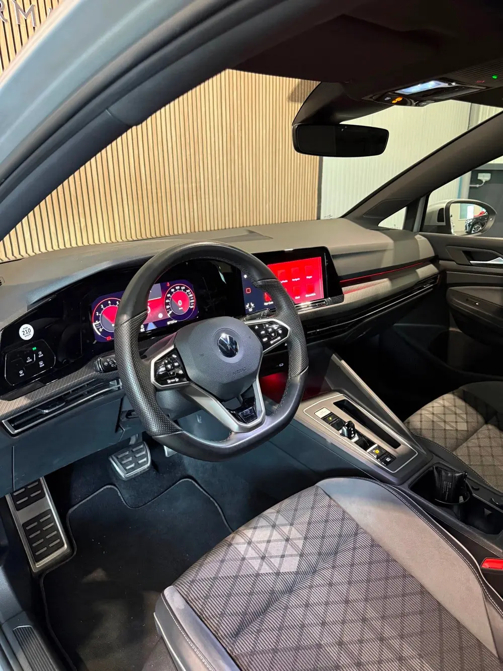 Volkswagen Golf 1.5 eTSI R-Line|Pano|Carplay|Sfeer uit 2020, foto 9