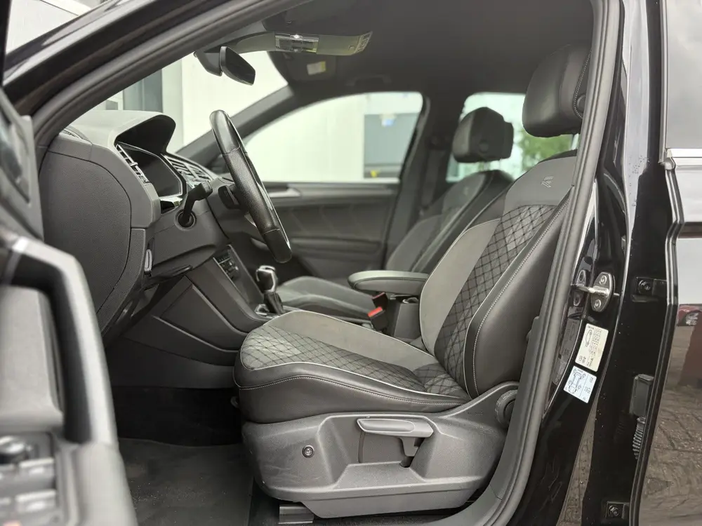 Volkswagen Tiguan 1.4 TSI eHybrid R-Line Business+ 266pk | V uit 2022, foto 10