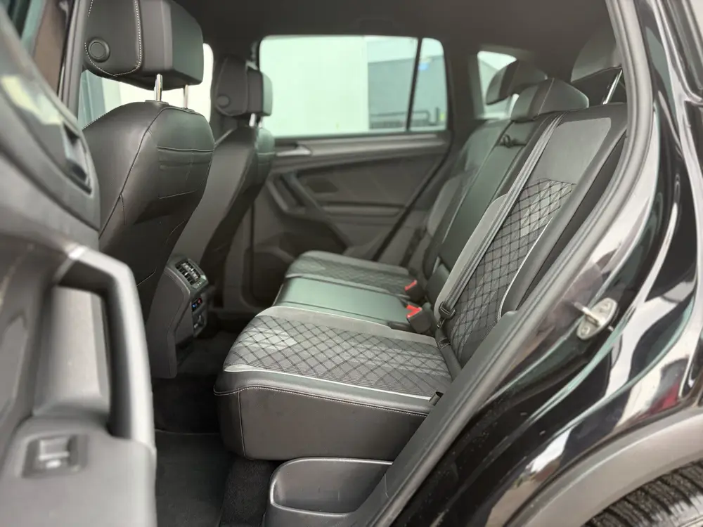 Volkswagen Tiguan 1.4 TSI eHybrid R-Line Business+ 266pk | V uit 2022, foto 11