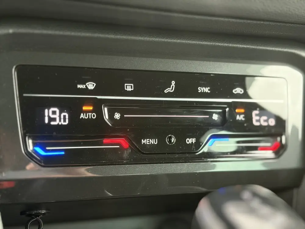 Volkswagen Tiguan 1.4 TSI eHybrid R-Line Business+ 266pk | V uit 2022, foto 18