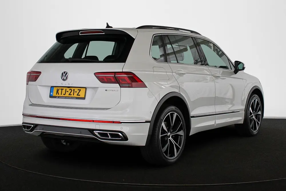 Volkswagen Tiguan 1.4 TSI eHybrid R-Line Business+ Pano Trek uit 2022, foto 3