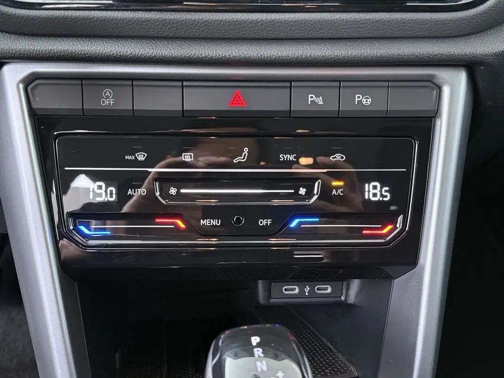 Volkswagen T-Roc 1.5 TSI Life Edition | AUTOMAAT | Adapt. Cr uit 2025, foto 18