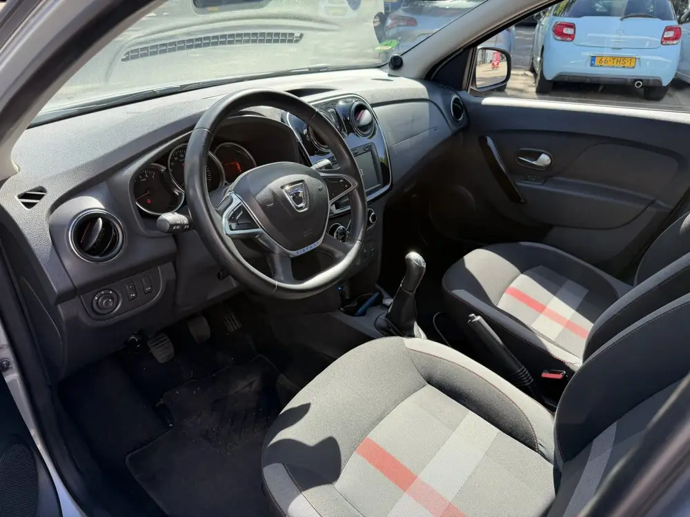 Dacia Logan MCV 0.9 TCe Tech Road (bj 2019) uit 2019, foto 6
