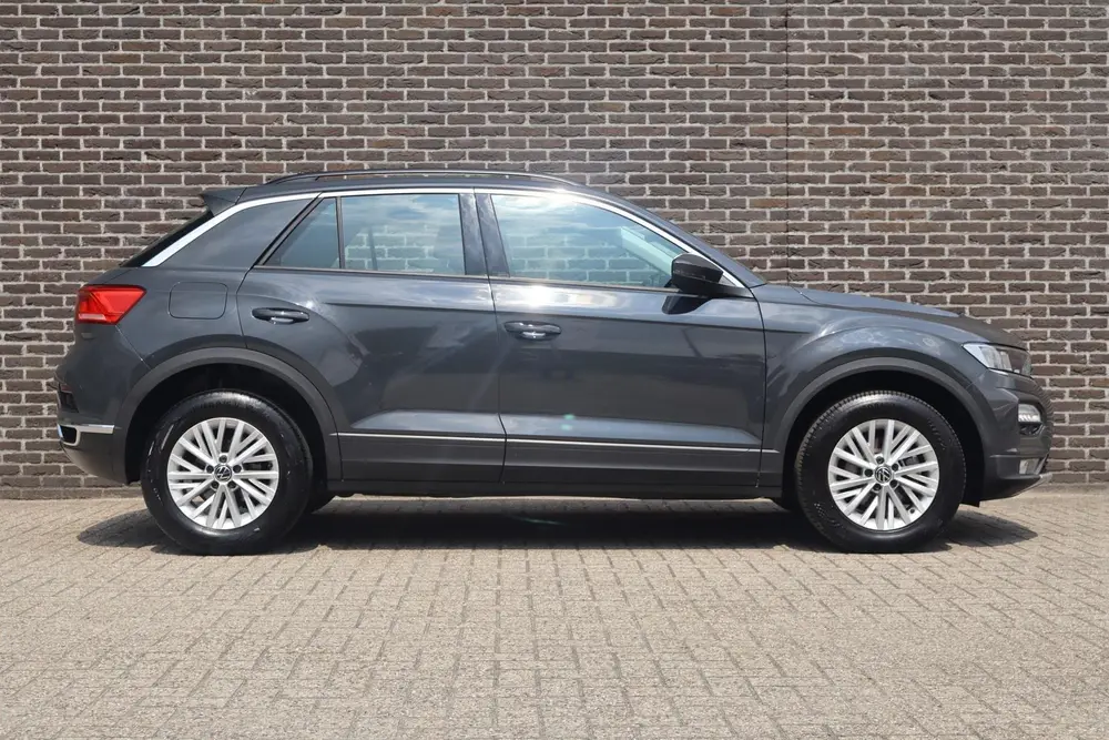 Volkswagen T-Roc 1.0 TSI 110pk Style | Navigatie | Adaptieve uit 2021, foto 3