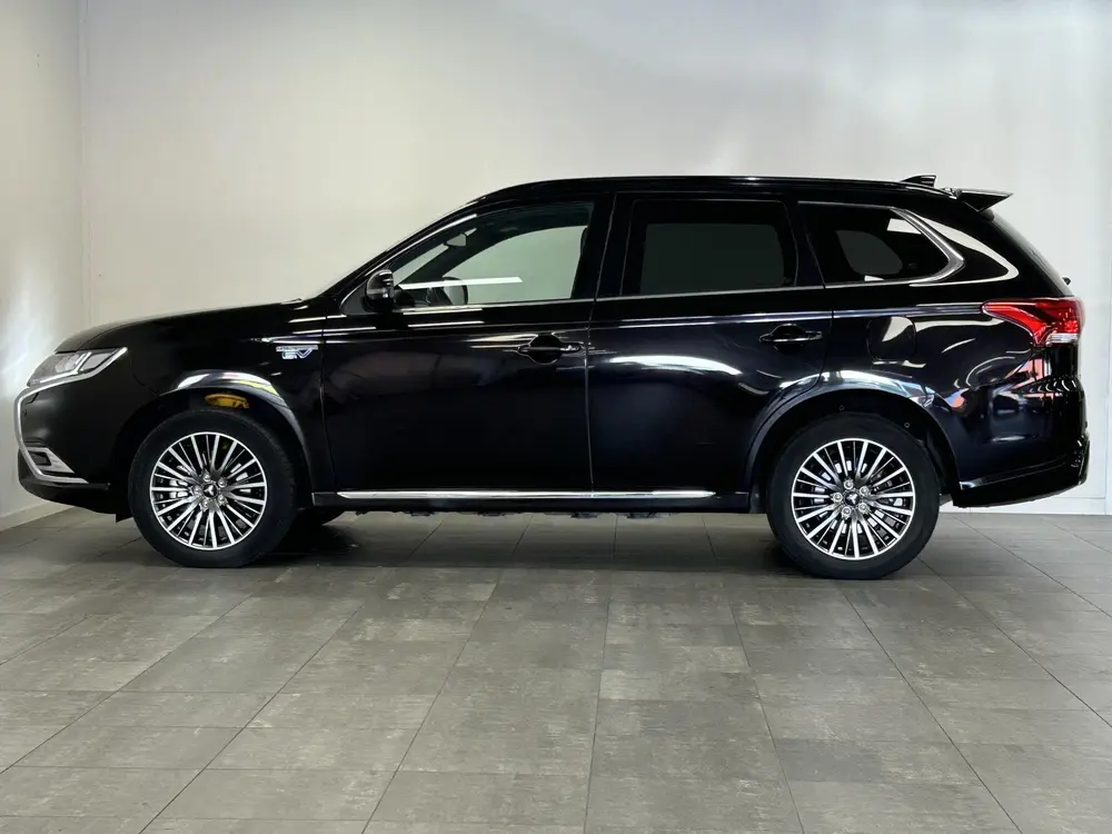 Mitsubishi Outlander 2.4 PHEV S-Edition | SCHUIF-/KANTELDAK uit 2019, foto 19