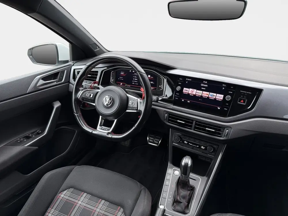 Volkswagen Polo 2.0 TSI GTI Automaat / Panoramadak/ Virtual uit 2019, foto 13