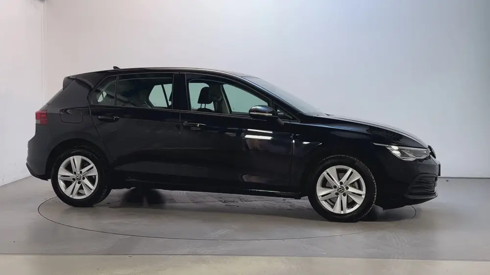 Volkswagen Golf 1.0 eTSI DSG 110pk Life Business Sfeerverlic uit 2023, foto 12