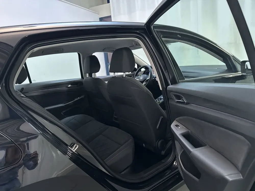 Volkswagen Golf 1.0 eTSI DSG 110pk Life Business Sfeerverlic uit 2023, foto 18