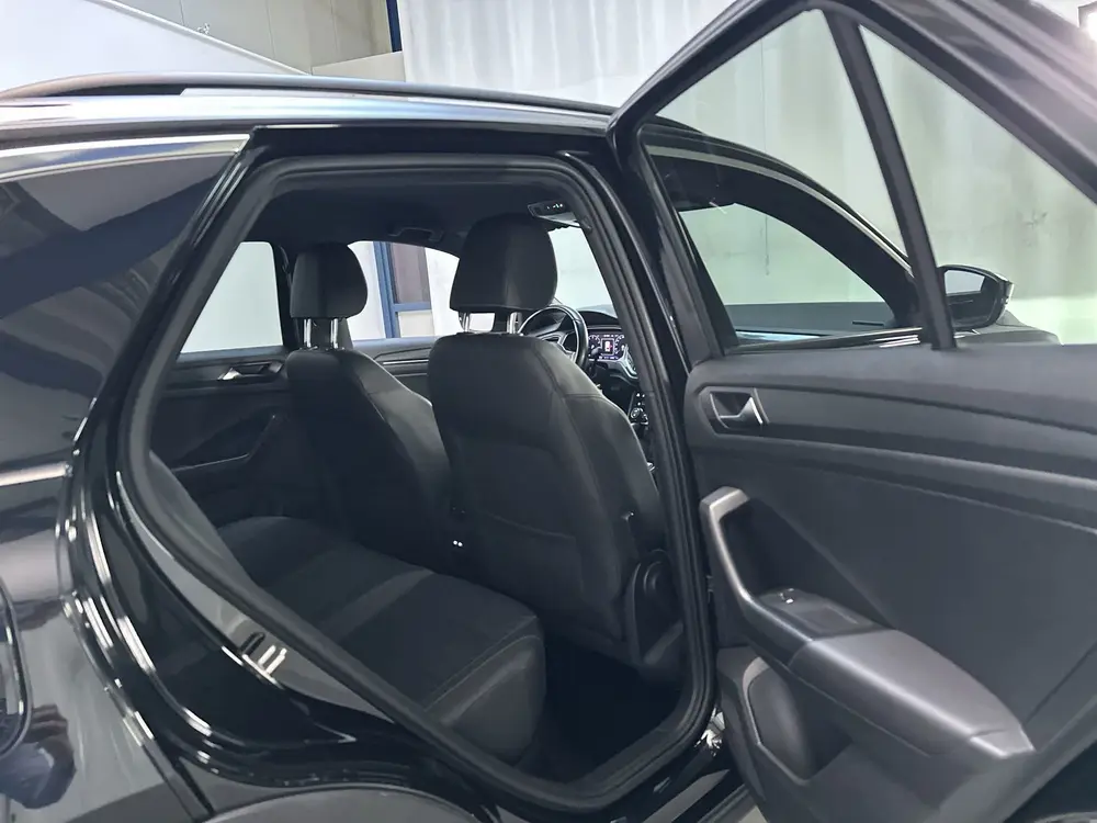 Volkswagen T-Roc 1.5 TSI 150pk DSG Sport Business R R-Line C uit 2021, foto 17