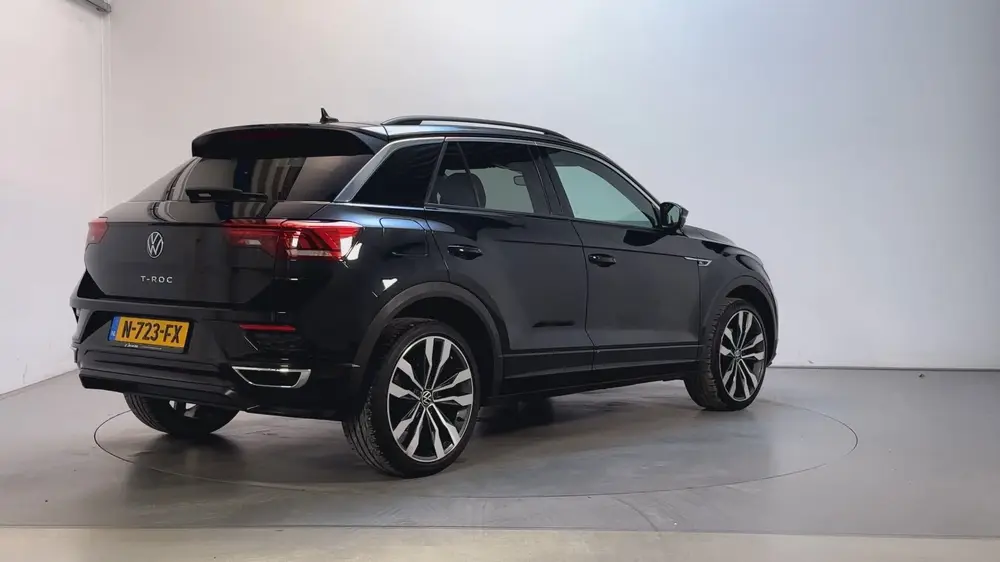 Volkswagen T-Roc 1.5 TSI 150pk DSG Sport Business R R-Line C uit 2021, foto 3