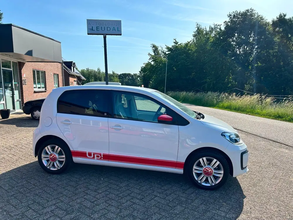 Volkswagen Up! 1.0 beats // 132.000 km // Nieuwe APK ! uit 2020, foto 4