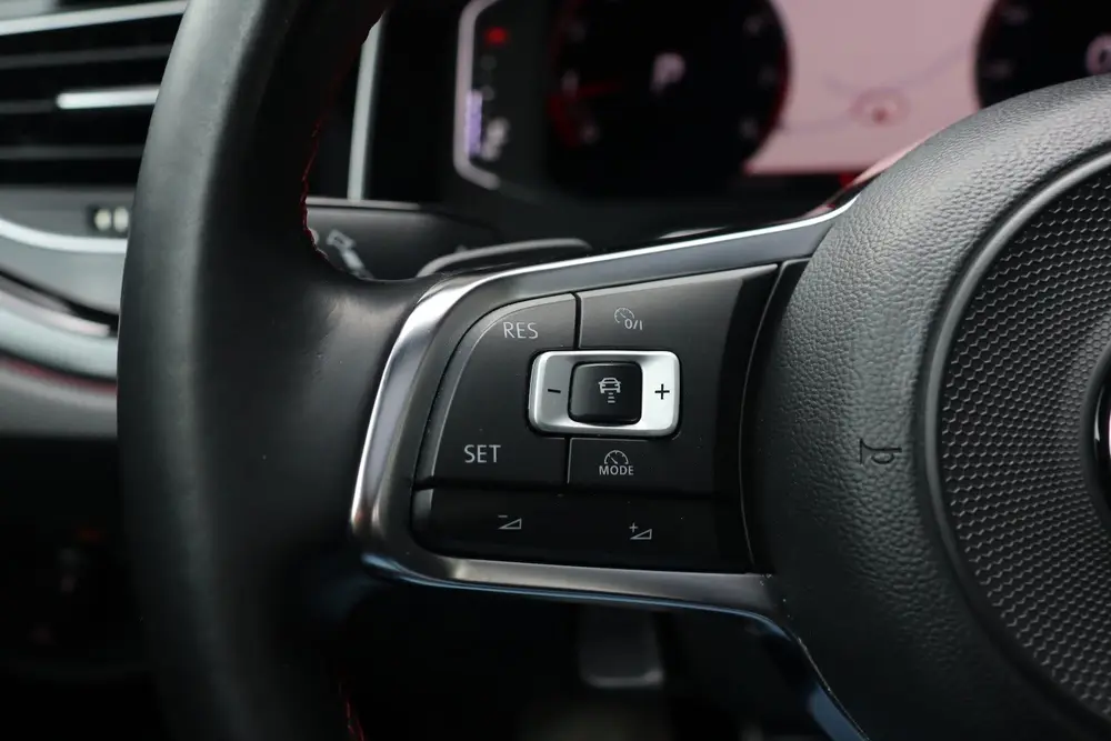 Volkswagen Polo 2.0 TSI GTI, Pano, sfeerverlichting uit 2019, foto 12