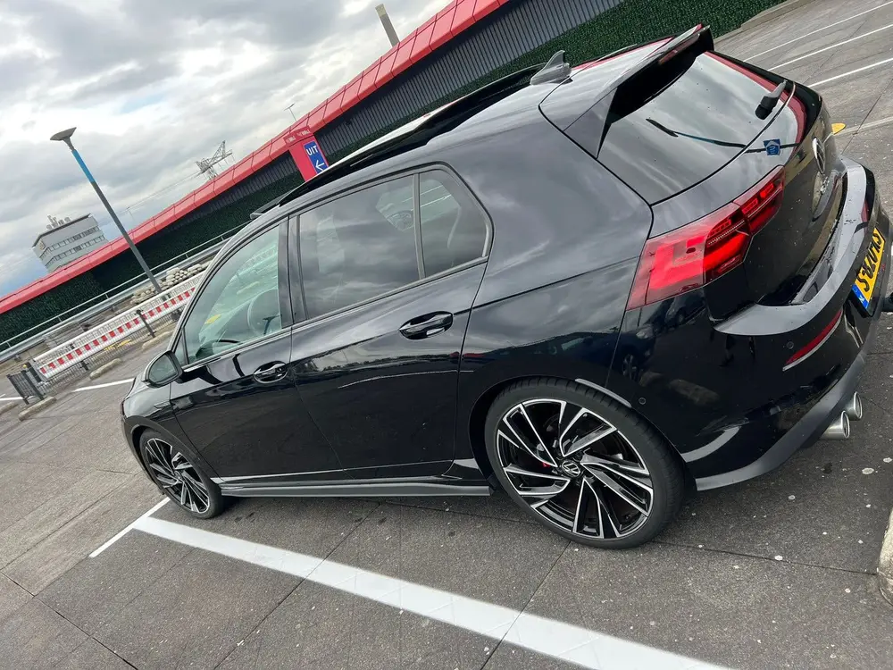 Volkswagen Golf 8 GTD. 2.0D 147KW Dsg7 2021 Zwart uit 2021, foto 4