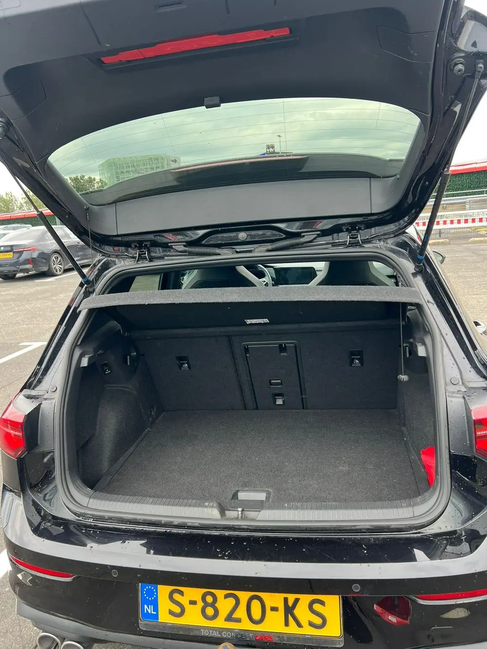 Volkswagen Golf 8 GTD. 2.0D 147KW Dsg7 2021 Zwart uit 2021, foto 5