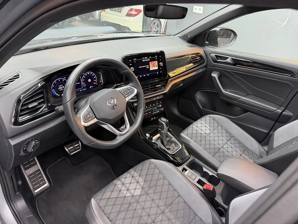 Volkswagen T-Roc 1.5 TSI R-Line Black edition IQ-Pano-keyles uit 2024, foto 17