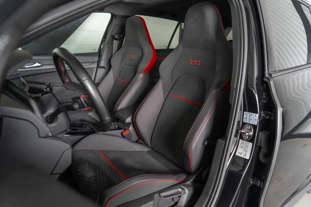 Volkswagen Golf 2.0 TSI GTI Clubsport | Pano | IQ | ACC uit 2023, foto 18