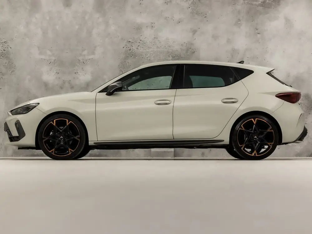Cupra Leon 1.5 eTSI Sport 150Pk Automaat (APPLE CARPLAY, GRO uit 2024, foto 2