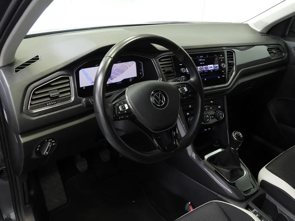 Volkswagen T-Roc 1.5 TSI Sport NAVI/CAMERA/VIRTUAL/LED/TREKH uit 2021, foto 4