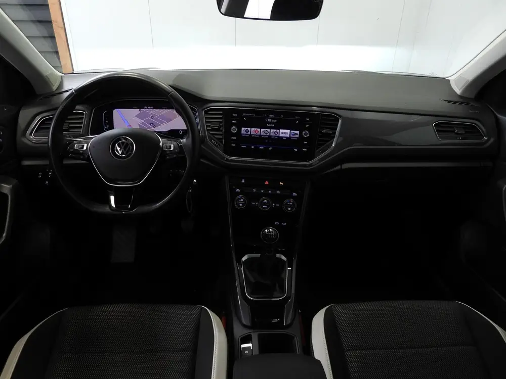 Volkswagen T-Roc 1.5 TSI Sport NAVI/CAMERA/VIRTUAL/LED/TREKH uit 2021, foto 5