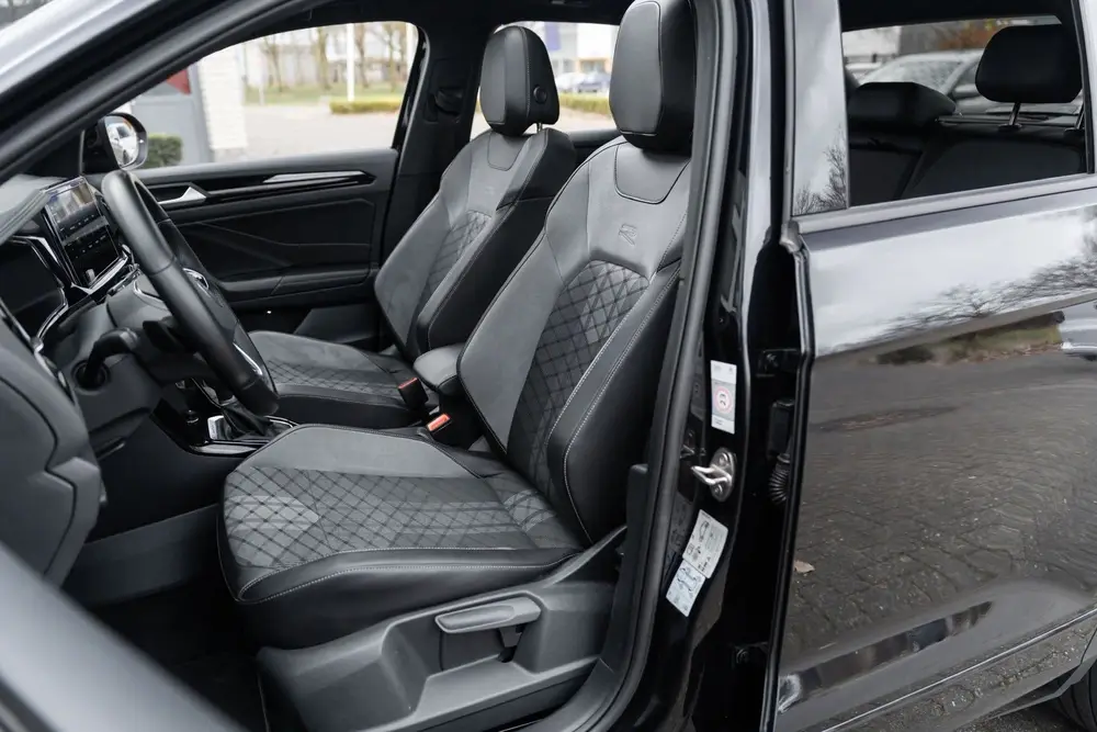 Volkswagen T-Roc 2.0 TSI 4Motion R-Line uit 2022, foto 4