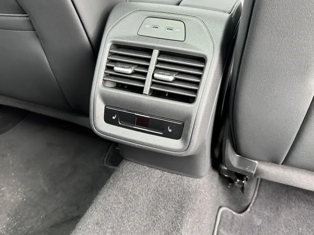 Volkswagen Passat Variant 1.5 eTSI R-LINE BUSINESS I WINTERP uit 2024, foto 13