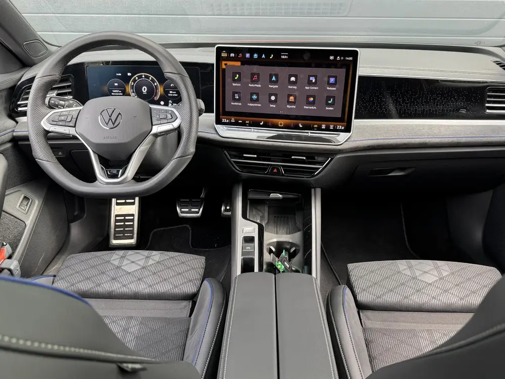 Volkswagen Passat Variant 1.5 eTSI R-LINE BUSINESS I WINTERP uit 2024, foto 7
