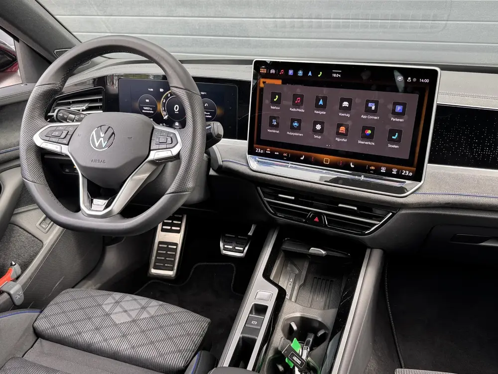 Volkswagen Passat Variant 1.5 eTSI R-LINE BUSINESS I WINTERP uit 2024, foto 8
