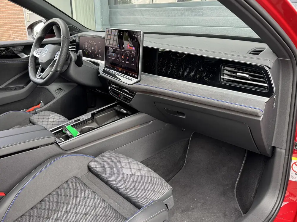 Volkswagen Passat Variant 1.5 eTSI R-LINE BUSINESS I WINTERP uit 2024, foto 9