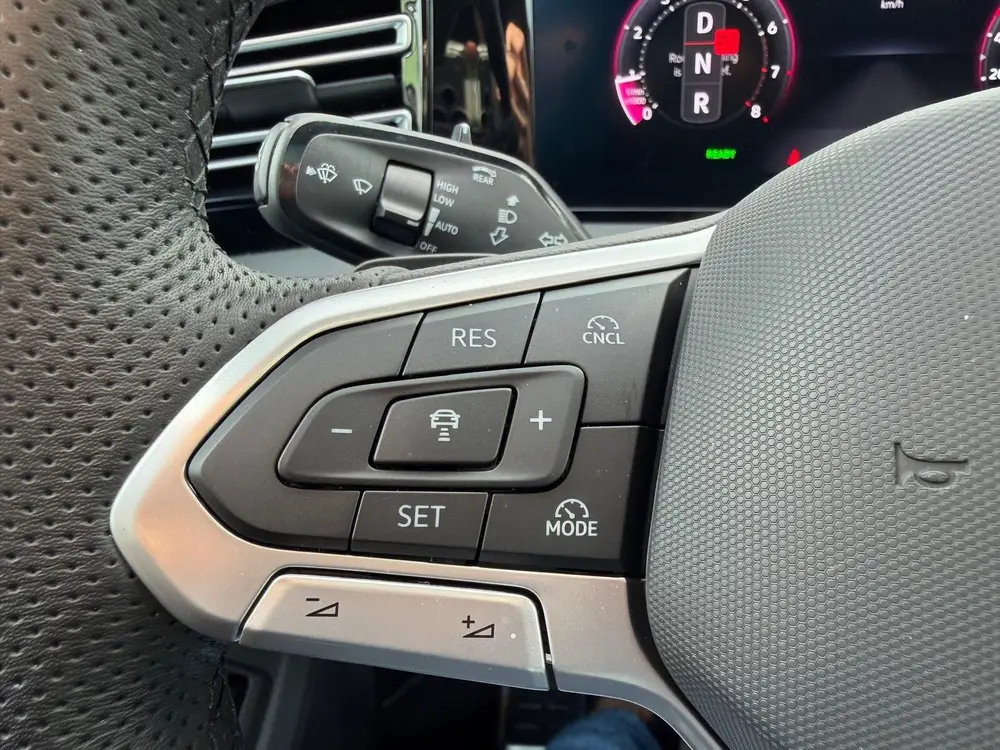 Volkswagen Tiguan 1.5 eTSI R-Line Edition | Pano | 360 Camer uit 2024, foto 19