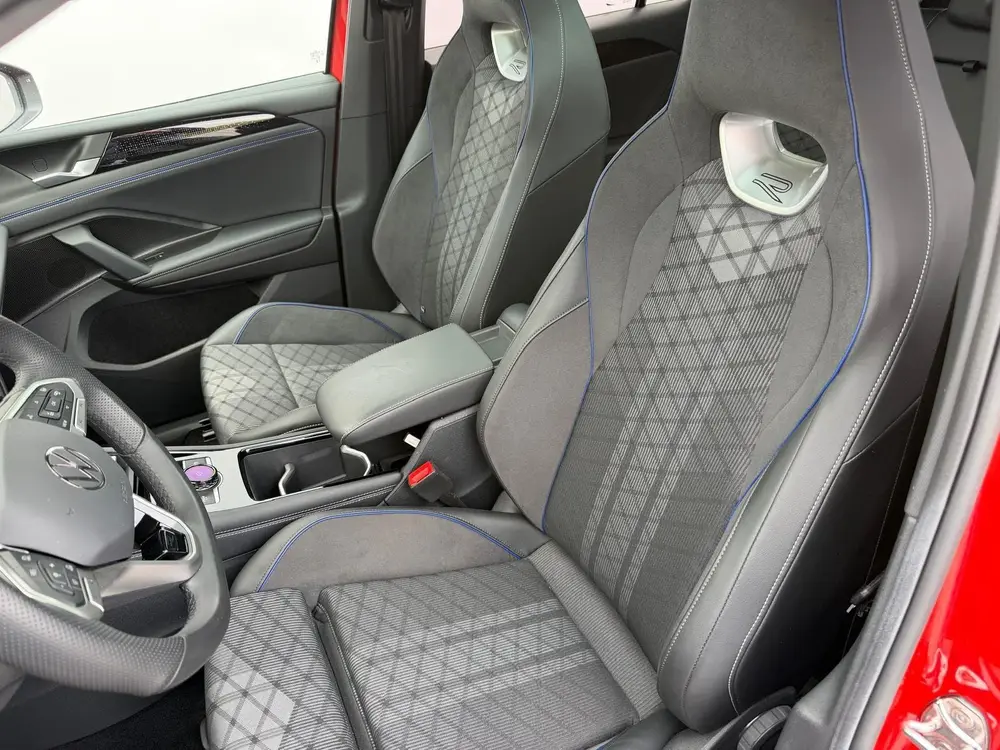 Volkswagen Tiguan 1.5 eTSI R-Line Edition | Pano | 360 Camer uit 2024, foto 9