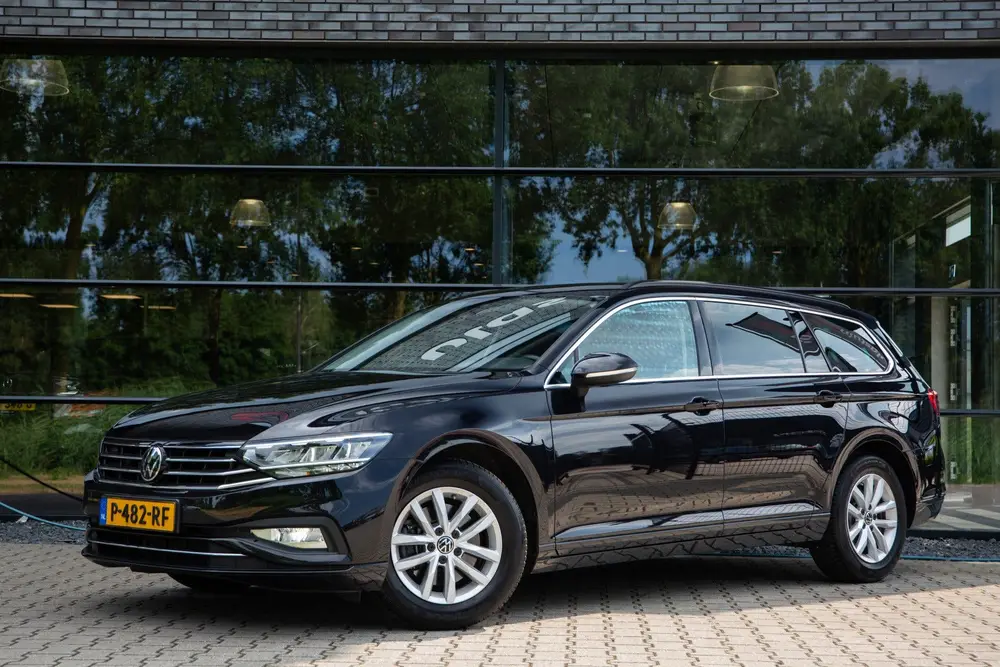 Volkswagen Passat Variant 1.5 TSI R-Line Business + , Adap. uit 2021, foto 6