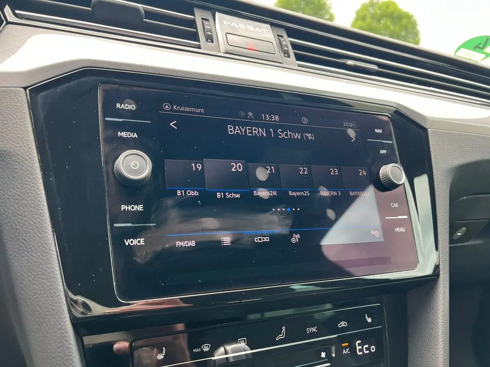 Volkswagen Passat Variant 1.4 TSI PHEV GTE virtual cockpit uit 2022, foto 13