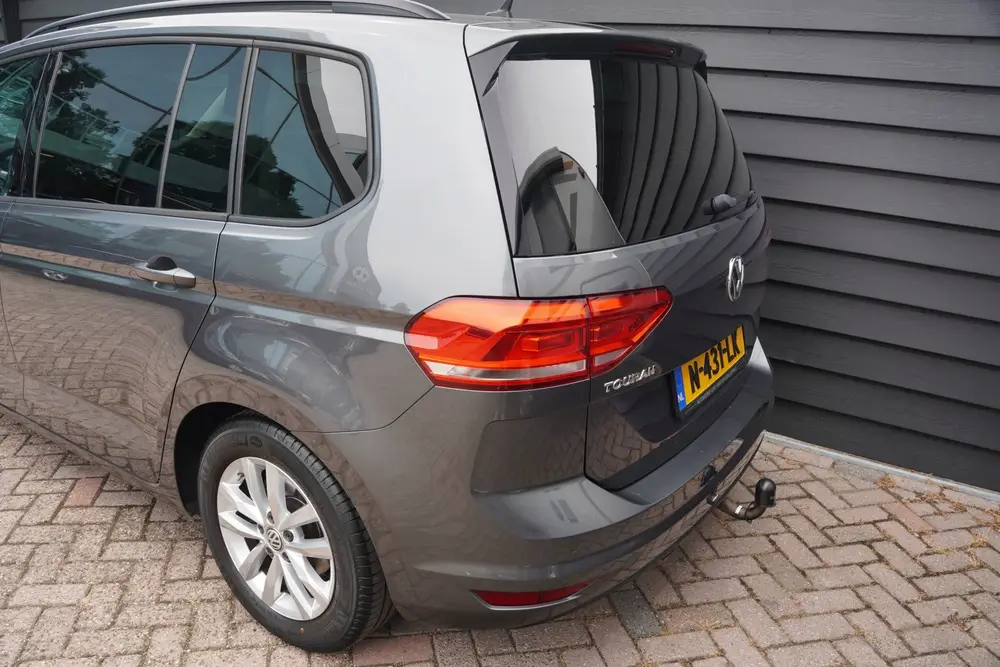 Volkswagen Touran 1.5 TSI Highline - 7 PERS - TREKHAAK - ADA uit 2019, foto 18