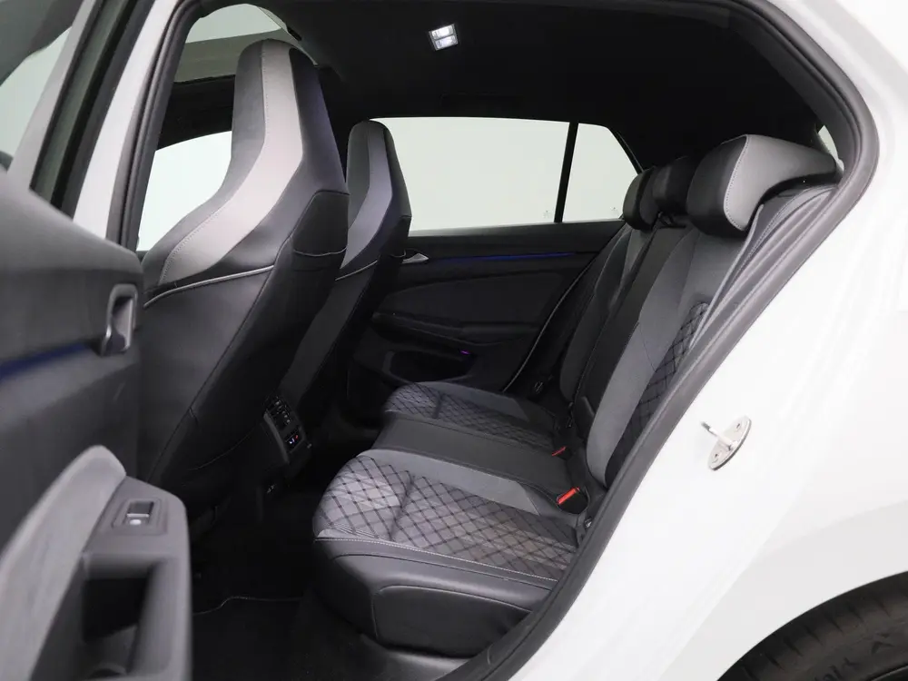 Volkswagen Golf 1.5 eTSI R-Line Business | Automaat | Panora uit 2024, foto 12