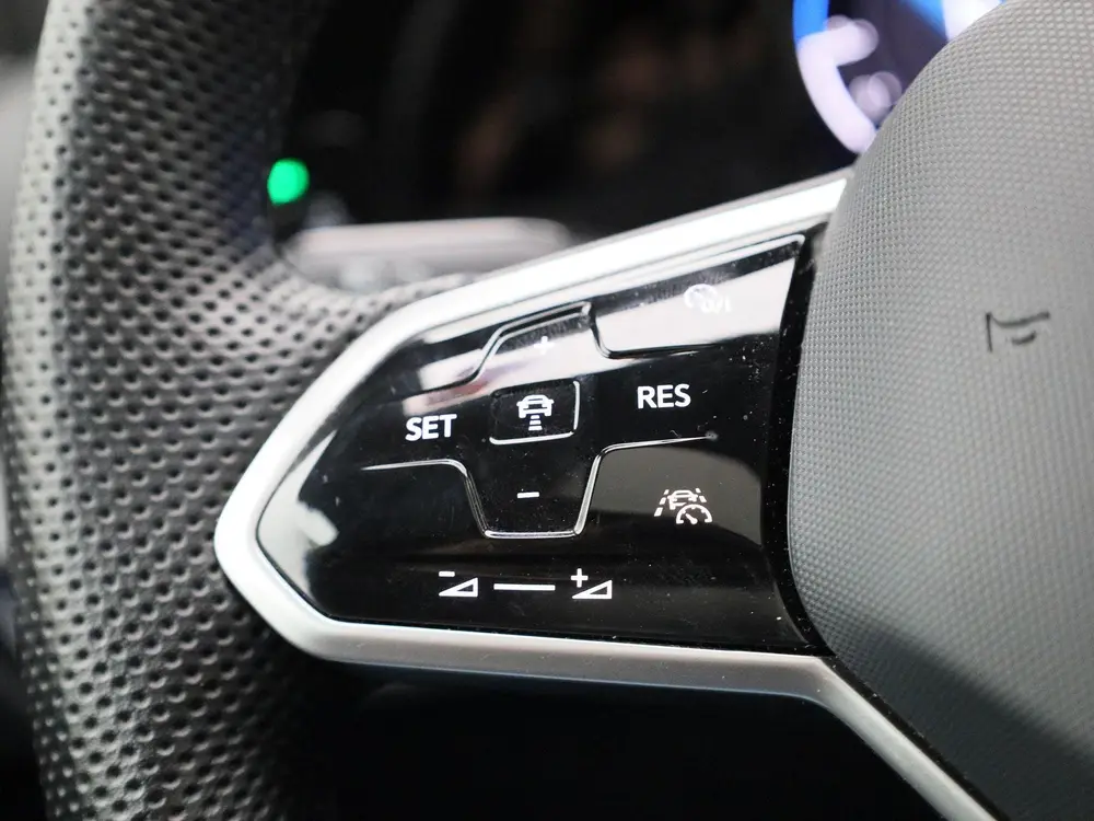 Volkswagen Golf 1.5 eTSI R-Line Business | Automaat | Panora uit 2024, foto 18