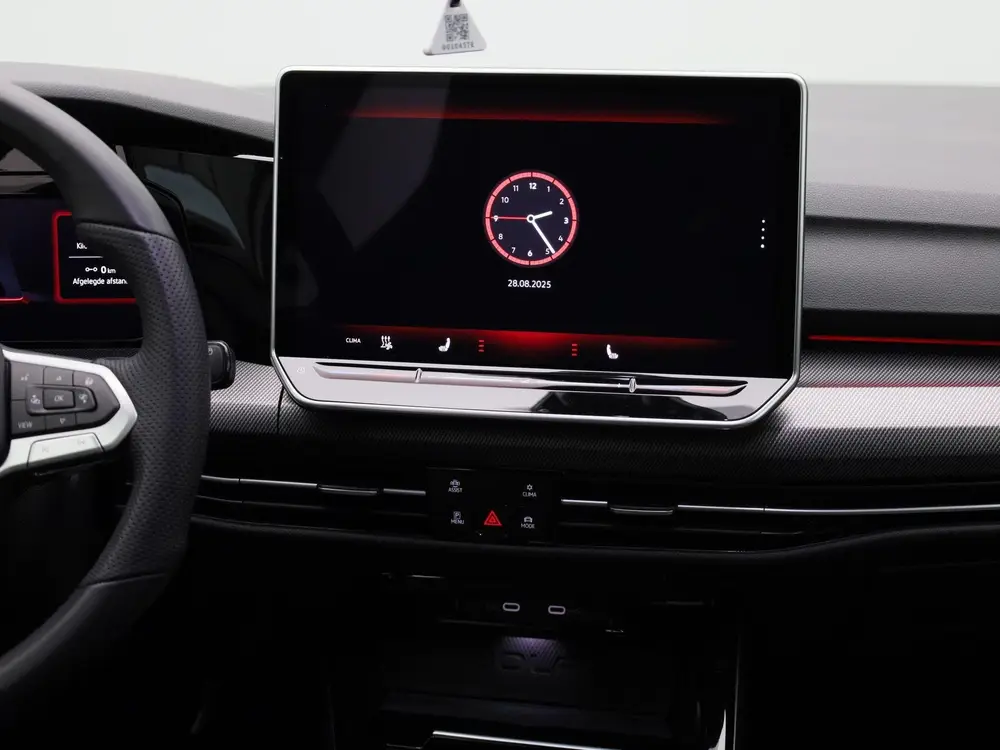 Volkswagen Golf 1.5 eHybrid GTE | Automaat | Panoramadak | N uit 2024, foto 9