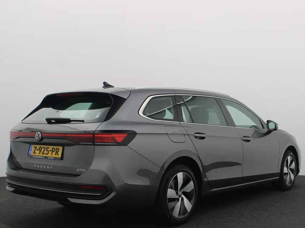 Volkswagen Passat Variant 1.5 eTSI Business NL-AUTO / TREKHA uit 2024, foto 18