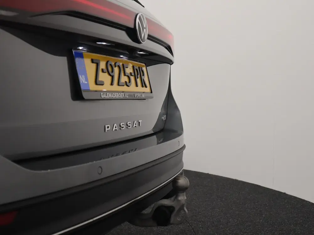 Volkswagen Passat Variant 1.5 eTSI Business NL-AUTO / TREKHA uit 2024, foto 6